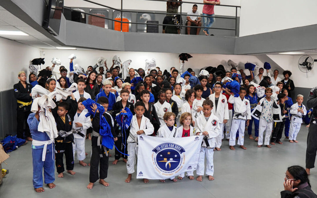 ONG Jiu-Jitsu (NGO Jiu-Jitsu): How We Made History by Delivering 400+ Gis to Social Projects in Rio de Janeiro